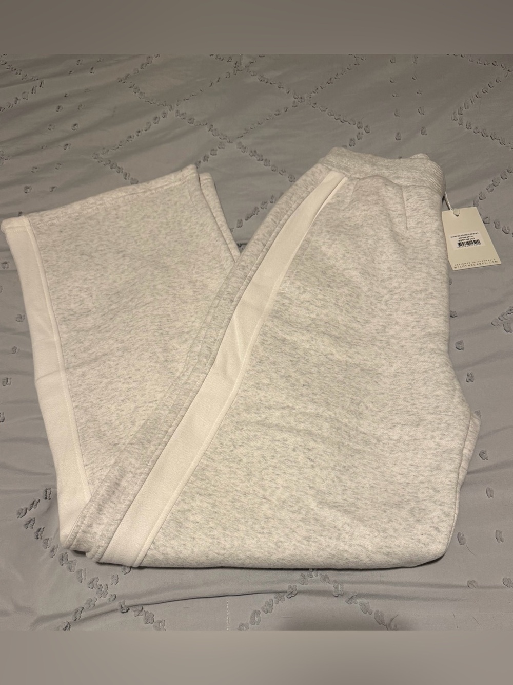 Wilo the Label Gray Wide Leg Sweats with White Side Stripe - Small - NWT
